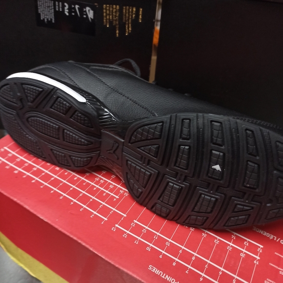 Puma - Picture 4 of 5